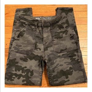 Mossimo Camouflage Skinny Pants